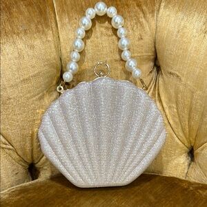 Pearl Handle Shell Clutch Handbag includes Crossbody Chain